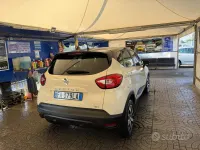 Usata Renault Captur 90 CV (66 kW) 2015 Beige SUV