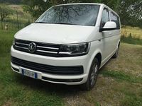 Usata VW Caravelle 150 CV (110 kW) 2016 Bianco Furgone