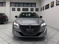 Usata Peugeot 208 Allure 102 CV (75 kW) 2022 Grigio Utilitaria