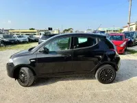 Gebraucht Lancia Ypsilon 84 PS (61 kW) 2015 Schwarz Kleinwagen