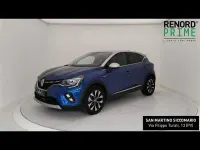 Usata Renault Captur Techno 145 CV (106 kW) 2023 Blu scuro SUV