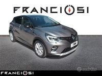Usata Renault Captur Intens 143 CV (105 kW) 2022 Grigio SUV