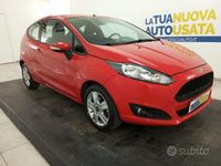 Usata Ford Fiesta 75 CV (55 kW) 2017 Rosso Utilitaria