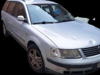 Usata VW Passat 110 CV (80 kW) 1998 Grigio Station wagon