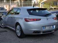 Usata Alfa Romeo Brera 185 CV (136 kW) 2007 Argento metallizzato Coupé