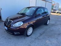 Usata Lancia Ypsilon 60 CV (44 kW) 2009 Viola Utilitaria