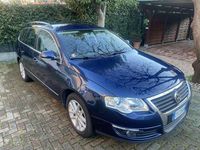 Usata VW Passat 140 CV (102 kW) 2009 Blu/azzurro Station wagon