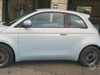 Usata Fiat 500e Icon 42 kW (58 CV) 2021 Celestial blue Berlina