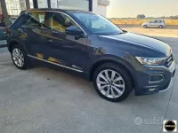 Usata VW T-Roc Sport 150 CV (110 kW) 2021 Argento SUV