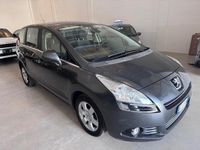 Usata Peugeot 5008 119 CV (87 kW) 2010 Grigio Monovolume