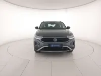 Usata VW T-Roc Life 150 CV (110 kW) 2025 Indium grey metallizzato nero SUV