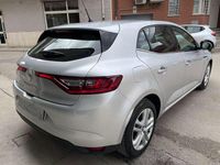 Usata Renault Mégane IV Business 116 CV (85 kW) 2019 Grigio argento met. Berlina