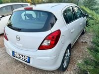 Usata Opel Corsa 85 CV (62 kW) 2012 Bianco Berlina