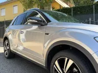 Usata VW T-Roc R-line 150 CV (110 kW) 2024 Pyrite silver met / tetto nero SUV