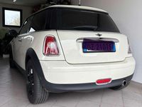 Begagnad Mini ONE 75 HK (55 kW) 2010 Halvkombi