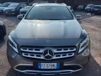 Usata Mercedes GLA180 Premium 122 CV (89 kW) 2020 Beige SUV
