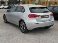 Usata Mercedes A180 Sport 116 CV (85 kW) 2018 Argento Berlina