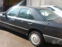 Usata Mercedes 190 105 CV (77 kW) 1988 Grigio Berlina