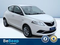 Usata Lancia Ypsilon Silver 69 CV (50 kW) 2017 Argento metallizzato Utilitaria