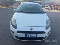 Usata Fiat Punto Lounge 77 CV (56 kW) 2015 Bianco Utilitaria