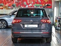 Usado VW Tiguan Life 150 CV (110 kW) 2023 Gris SUV