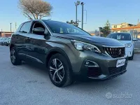 Usata Peugeot 3008 Business-Line 131 CV (96 kW) 2018 Verde SUV