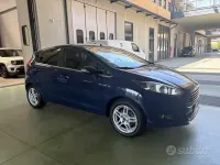 Usata Ford Fiesta Titanium 80 CV (58 kW) 2014 Bluazzurro Utilitaria