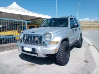 Usata Jeep Cherokee 163 CV (119 kW) 2006 Grigio SUV
