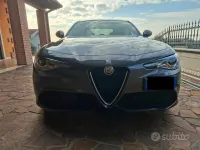 Usata Alfa Romeo Giulia 210 CV (154 kW) 2019 Grigio Berlina
