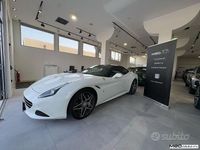 Usata Ferrari California 560 CV (411 kW) 2015 Bianco Cabrio