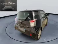 Käytetty Toyota iQ 68 HP (50 kW) 2012 Harmaa Viistoperä