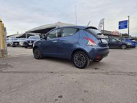 Usata Lancia Ypsilon Gold 69 CV (50 kW) 2023 Blu/azzurro Utilitaria