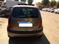 Usata Lancia Musa 101 CV (74 kW) 2005 Marrone Monovolume
