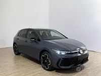 Nuova VW Golf VIII R-line Plus 150 CV (110 kW) 2026 Grigio Berlina