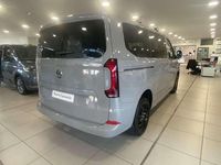 Nuova VW Caravelle Life 85 kW (116 CV) 2025 Stone grey Monovolume