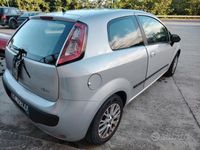 Usata Fiat Punto Evo Dynamic 69 CV (50 kW) 2011 Argento Utilitaria