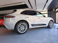 Usata Porsche Macan 265 CV (194 kW) 2023 Grigio SUV