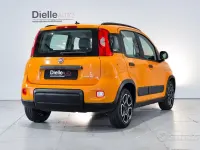 Usata Fiat Panda City Life 95 CV (69 kW) 2022 Rosso Utilitaria