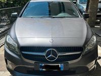 Usata Mercedes A180 108 CV (79 kW) 2016 Grigio Berlina