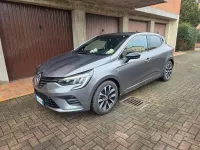 Usata Renault Clio 90 CV (66 kW) 2023 Grigio Utilitaria