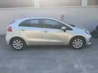 Usata Kia Rio 75 CV (55 kW) 2016 Grigio Utilitaria