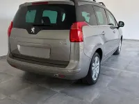 Usata Peugeot 5008 Premium 120 CV (88 kW) 2010 Grigio Monovolume