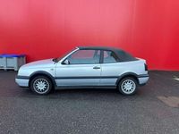 Usata VW Golf Cabriolet Classicline 101 CV (74 kW) 1996 Argento Cabrio