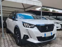 Usata Peugeot 2008 GT-line 131 CV (96 kW) 2021 Bianco SUV