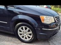 Usata Chrysler Grand Voyager Limited 163 CV (119 kW) 2009 Blu/azzurro Monovolume