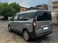 Usata Ford Tourneo Courier 125 CV (91 kW) 2024 Grigio Monovolume