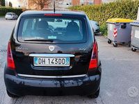 Usata Lancia Musa 90 CV (66 kW) 2007 Nero Monovolume