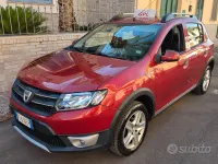 Usata Dacia Sandero 90 CV (66 kW) 2016 Rosso SUV