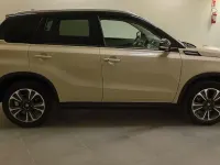 Usata Suzuki Vitara 140 CV (102 kW) 2018 Beige SUV