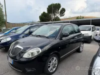 Usata Lancia Ypsilon 75 CV (55 kW) 2012 Nero Utilitaria